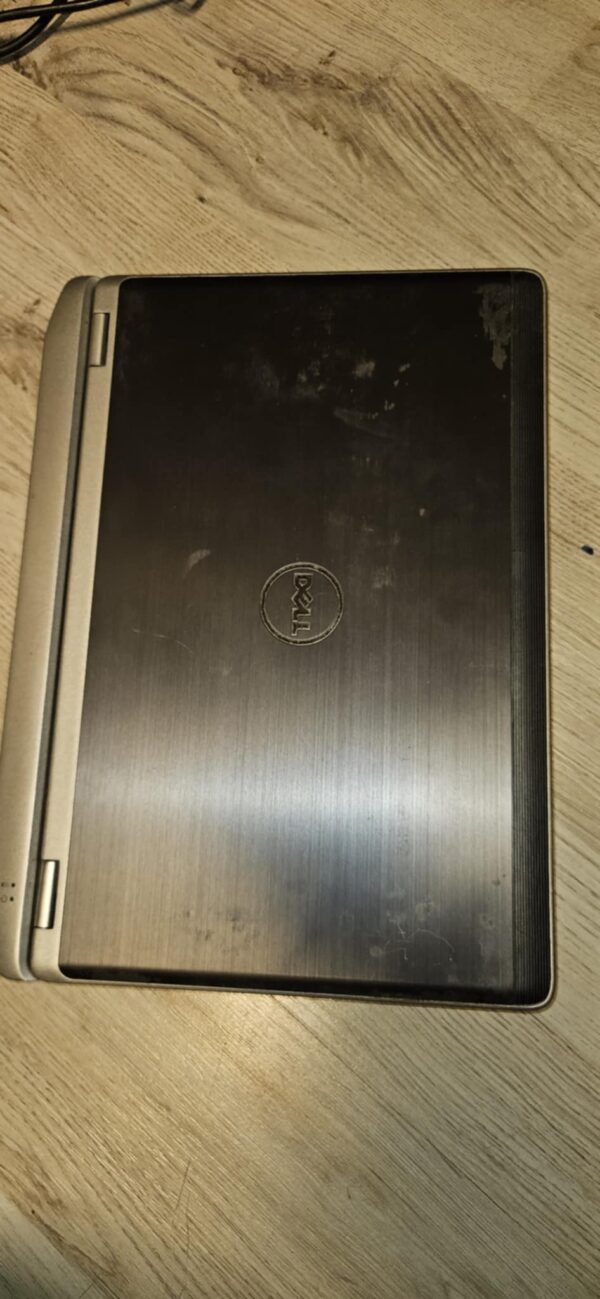 Dell Latitude E6220 - Image 3